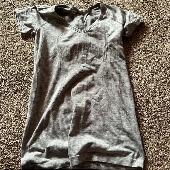 LULULEMON | SWIFTLY TECH SHIRT - Picture 4 of 4